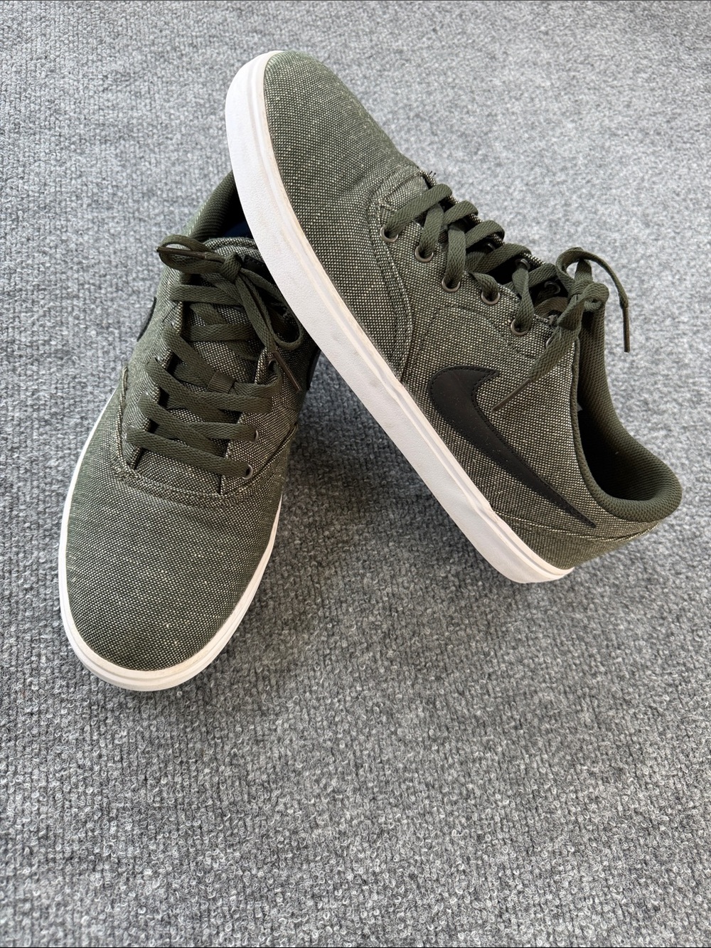 NIKE SB CHECK SOLAR CANVAS Men’s Size 12 Green
